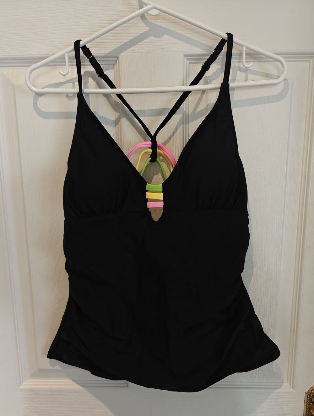 CUPSHE Neon And Black Tankini Top